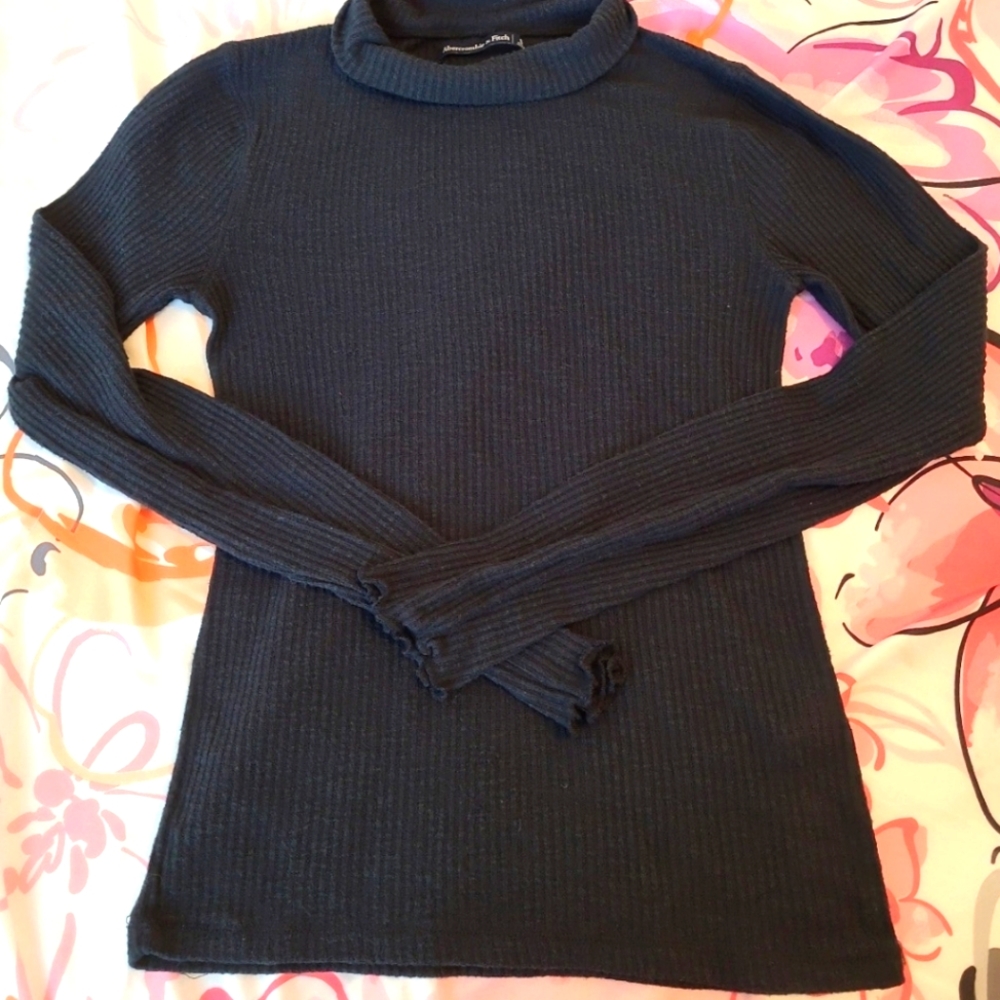 Abercrombie Women's Mock Neck Black Long Sleeve Shirt Size Small